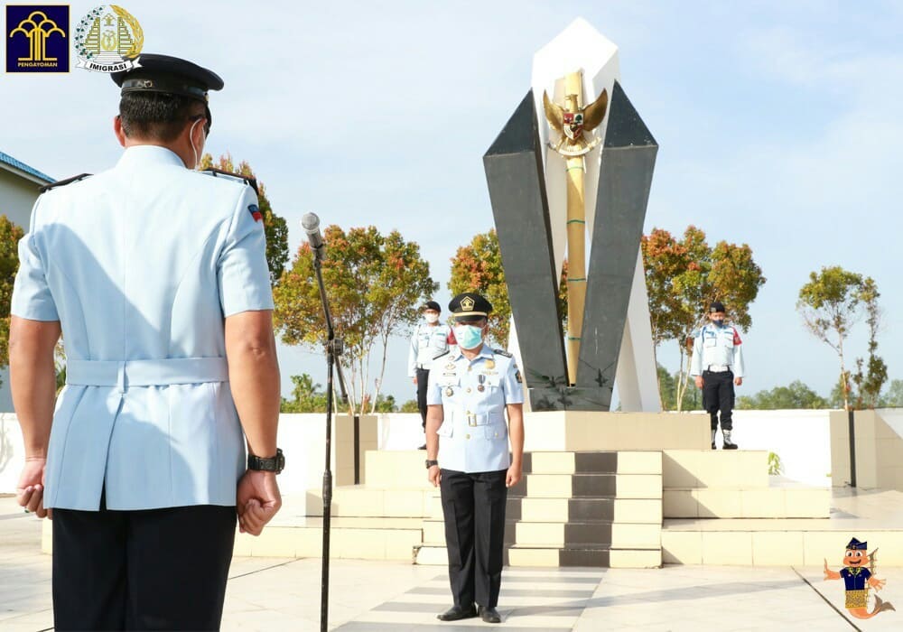 ZIARAH DAN TABUR BUNGA HARI DHARMA KARYADHIKA 2021