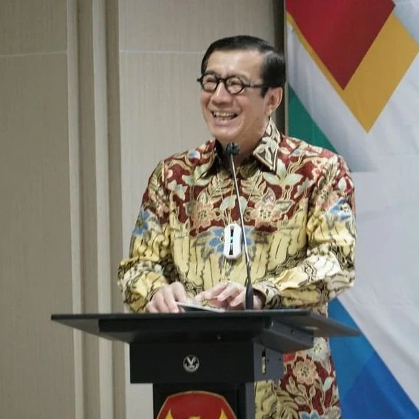 KEMENKUMHAM TERIMA HIBAH 8 MOBIL RAMPASAN KPK, YASONNA: UNTUK TINGKATKAN LAYANAN PUBLIK