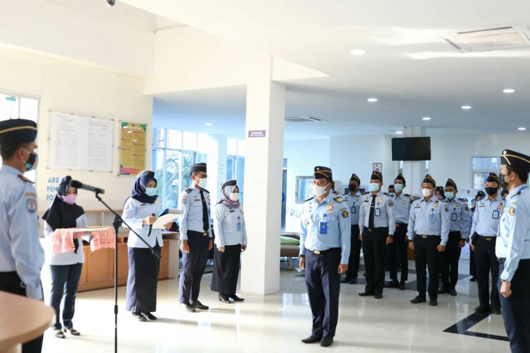 PEGAWAI PELAYANAN TERBAIK